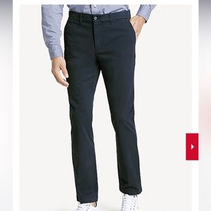 NWT Tommy Hilfiger flex fit khaki pants